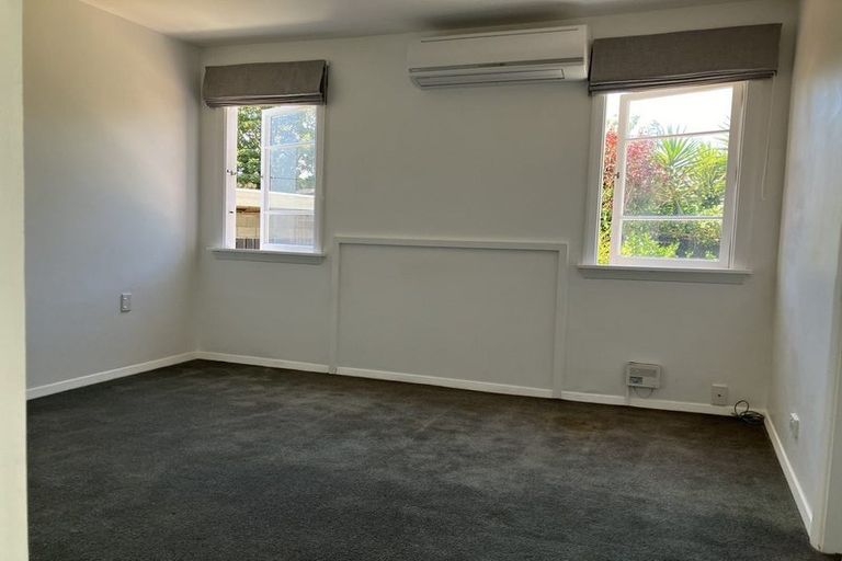 Photo of property in 109 Beachville Road, Redcliffs, Christchurch, 8081