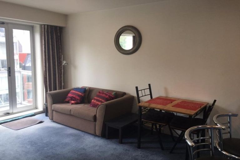 Photo of property in Terrace Heights Apartments, 5b/163 The Terrace, Wellington Central, Wellington, 6011