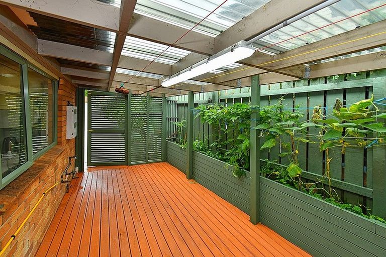 Photo of property in 44 Crossandra Drive, Mangere, Auckland, 2022