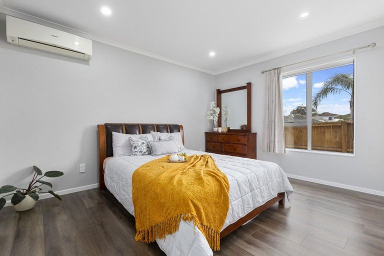 Photo of property in 2/15 Vivian Wilson Drive, Eastern Beach, Auckland, 2012