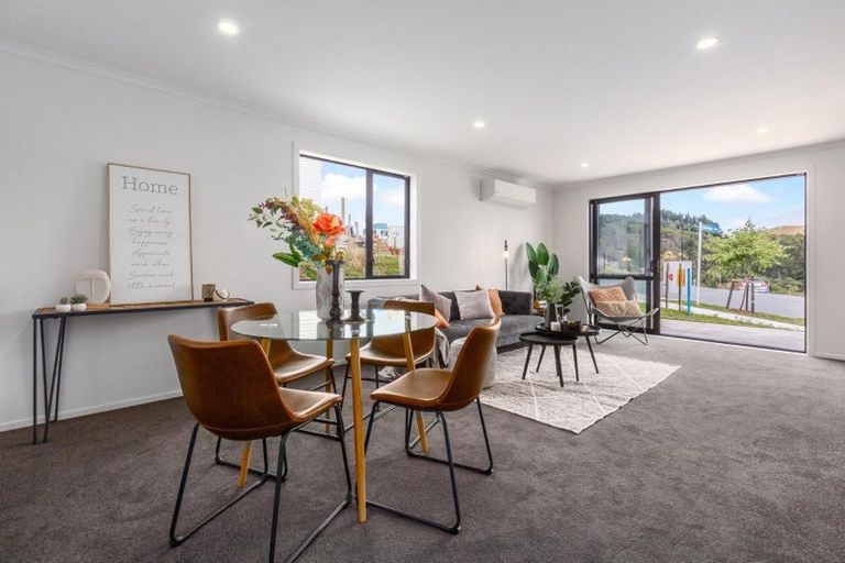 Photo of property in 21 Oakum Road, Whitby, Porirua, 5024