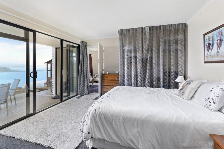 Photo of property in 3 View Road, Houghton Bay, Wellington, 6023