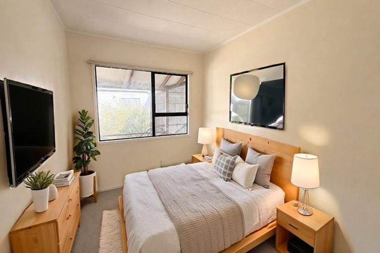 Photo of property in 6 Banyan Drive, Totara Heights, Auckland, 2105