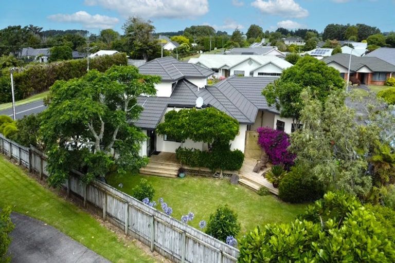 Photo of property in 2 Royal Heights, Glen Avon, New Plymouth, 4312