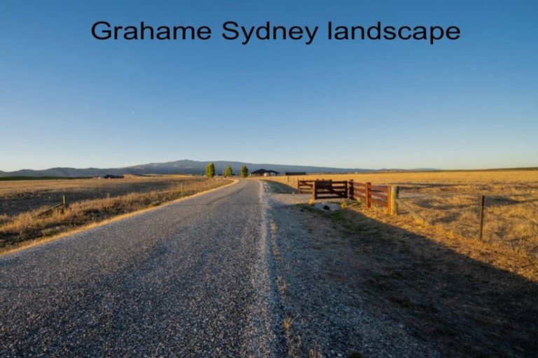 Photo of property in 20 Southern Tor Lane, Springvale, 9393