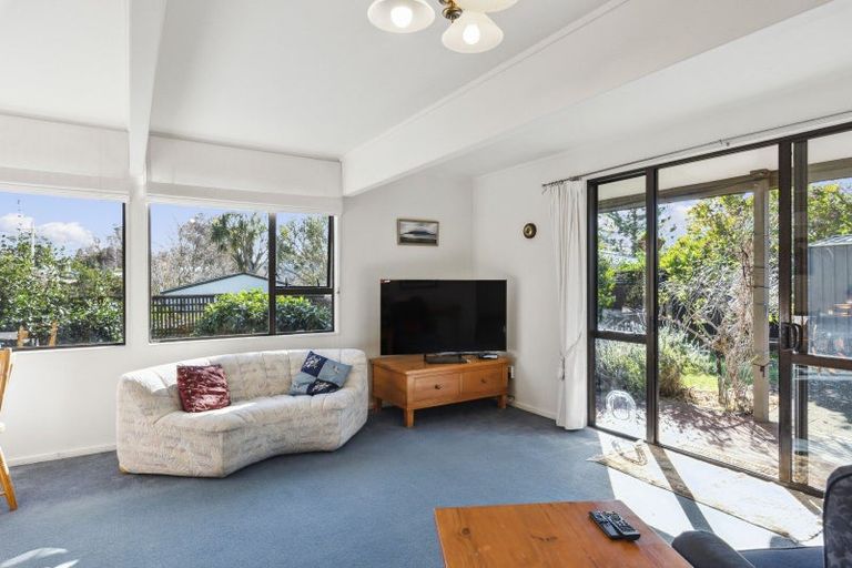 Photo of property in 13b Aorangi Road, Paraparaumu, 5032