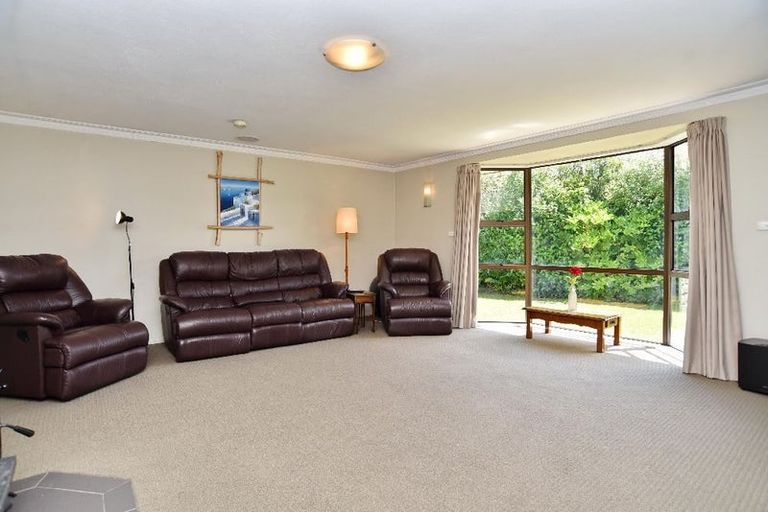 Photo of property in 11 Sunbeam Place, Halswell, Christchurch, 8025