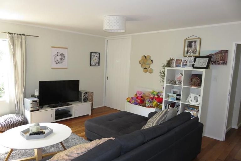 Photo of property in 2 Trilids Lane, Churton Park, Wellington, 6037