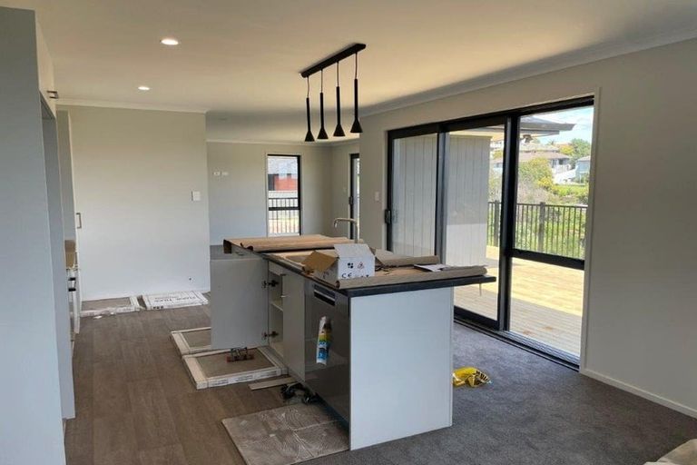 Photo of property in 11 Godwit Lane, Welcome Bay, Tauranga, 3112