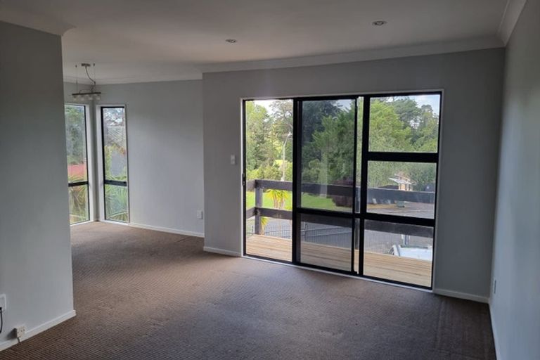 Photo of property in 52 Vintage Drive, Henderson, Auckland, 0612