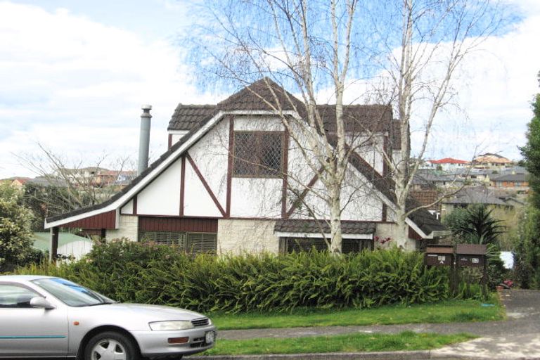 Photo of property in 52 Resolution Road, Welcome Bay, Tauranga, 3112