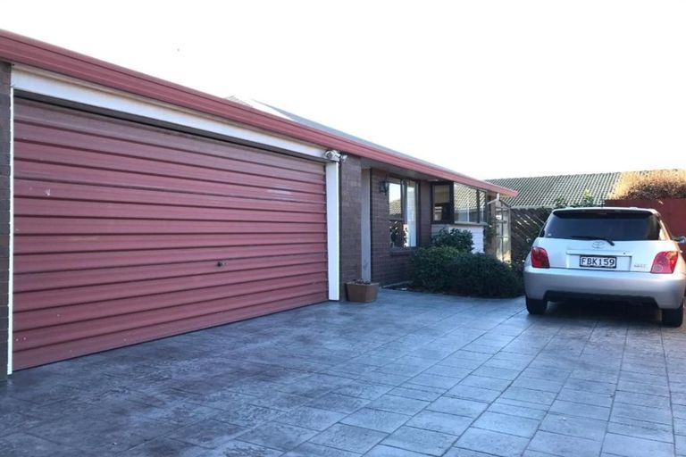 Photo of property in 2/6 Topaz Place, Bishopdale, Christchurch, 8053
