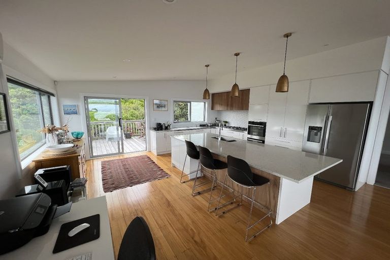 Photo of property in 14 Roys Road, Plimmerton, Porirua, 5026