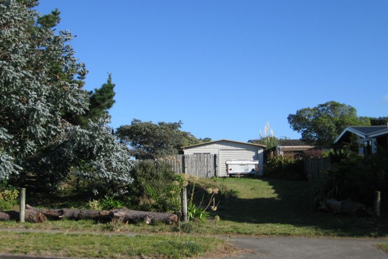 Photo of property in 12 Pine Ridge Terrace, Waikanae Beach, Waikanae, 5036