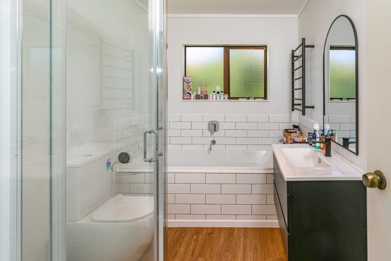 Photo of property in 5 Kauri Place, Tairua, 3508