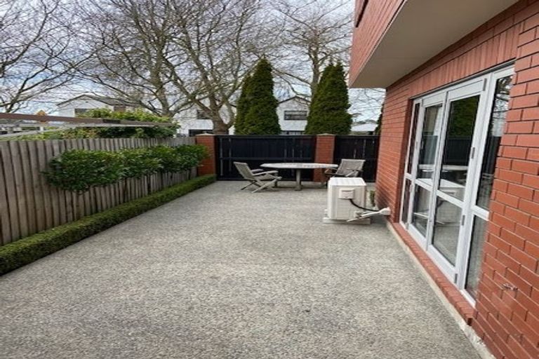 Photo of property in 15a Grove Road, Addington, Christchurch, 8024