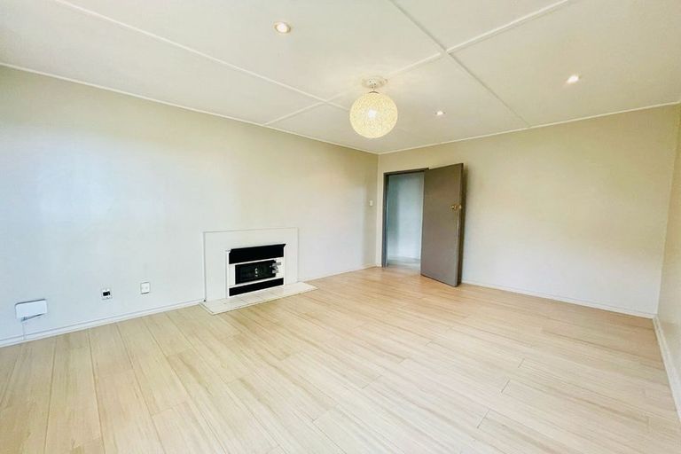 Photo of property in 1/72 Great South Road, Manurewa, Auckland, 2102