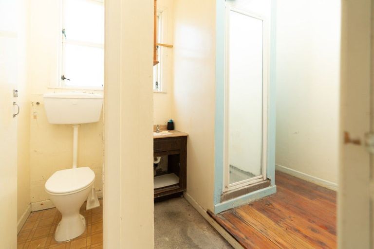 Photo of property in 9 Lipman Street, Mount Victoria, Wellington, 6011