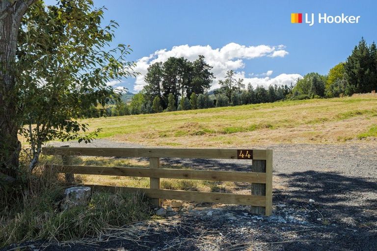 Photo of property in 44 Mcmeakin Road, Abbotsford, Dunedin, 9018