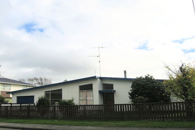 Photo of property in 18 Sunshine Avenue, Paraparaumu, 5032