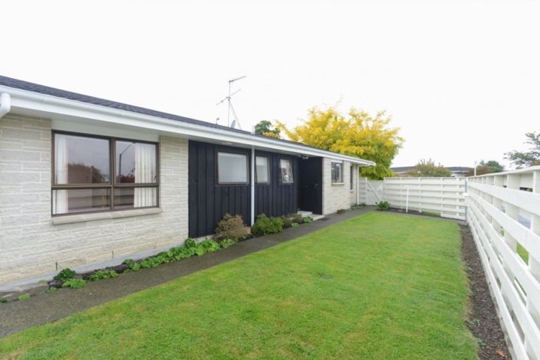 Photo of property in 2 Neagle Place, Greenmeadows, Napier, 4112