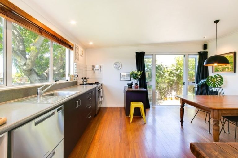 Photo of property in 20 Mcvay Street, Napier South, Napier, 4110