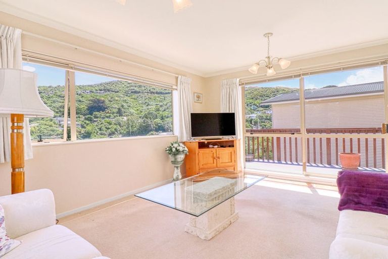 Photo of property in 102a Parkvale Road, Karori, Wellington, 6012