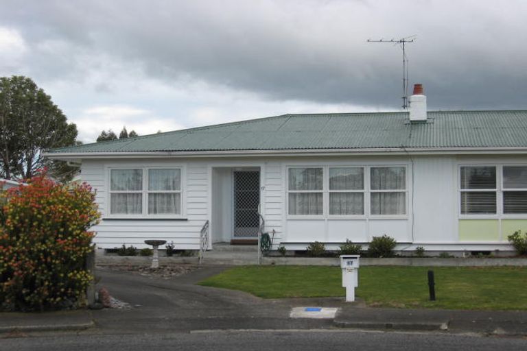 Photo of property in 17 Bannister Court, Masterton, 5810