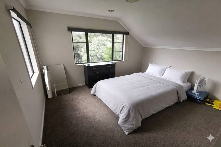 Photo of property in 2a Dapple Place, Flat Bush, Auckland, 2019
