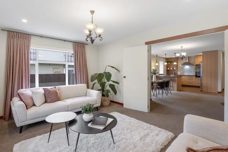 Photo of property in 126 Saint Martins Road, Saint Martins, Christchurch, 8022
