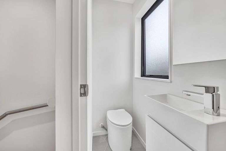 Photo of property in 5/163 Edmonton Road, Te Atatu South, Auckland, 0610