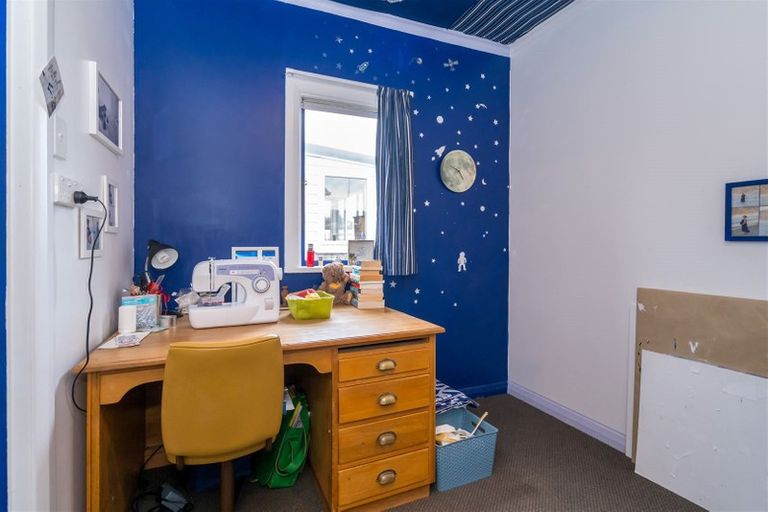 Photo of property in 239 Macandrew Road, Forbury, Dunedin, 9012