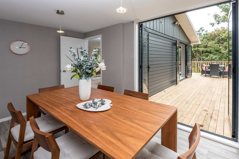 Photo of property in 12 Minerva Terrace, Cockle Bay, Auckland, 2014