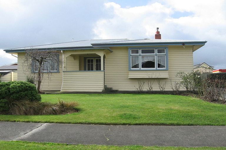 Photo of property in 35 Derby Street, Feilding, 4702