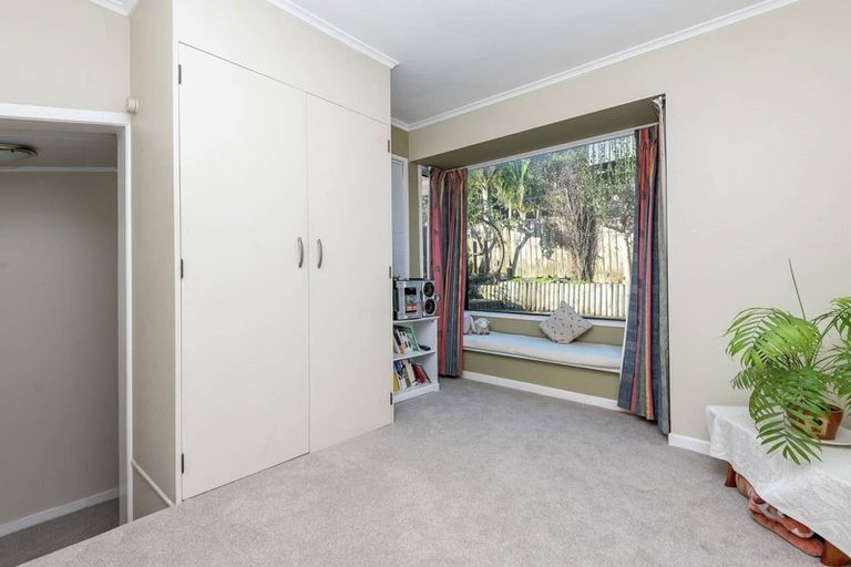 Photo of property in 18 Evelyn Road, Cockle Bay, Auckland, 2014