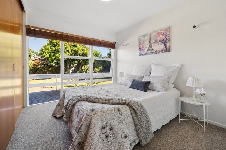 Photo of property in 13 Carlisle Road, Torbay, Auckland, 0630