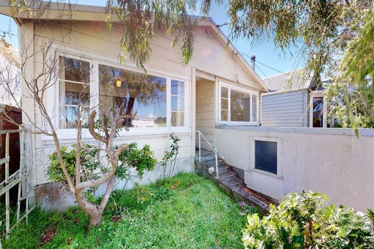 Photo of property in 272 Adelaide Road, Newtown, Wellington, 6021