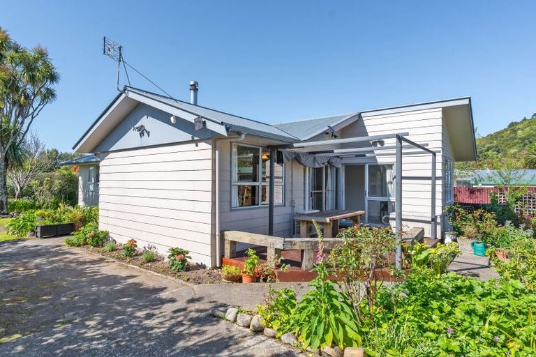 Photo of property in 25 Churchill Crescent, Featherston, 5710