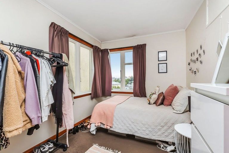 Photo of property in 77 Pirie Street, Mount Victoria, Wellington, 6011