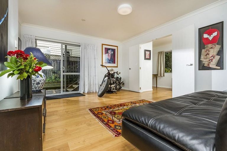 Photo of property in 79a Aramoana Avenue, Devonport, Auckland, 0624