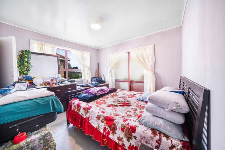 Photo of property in 54 Awatere Street, Clover Park, Auckland, 2023