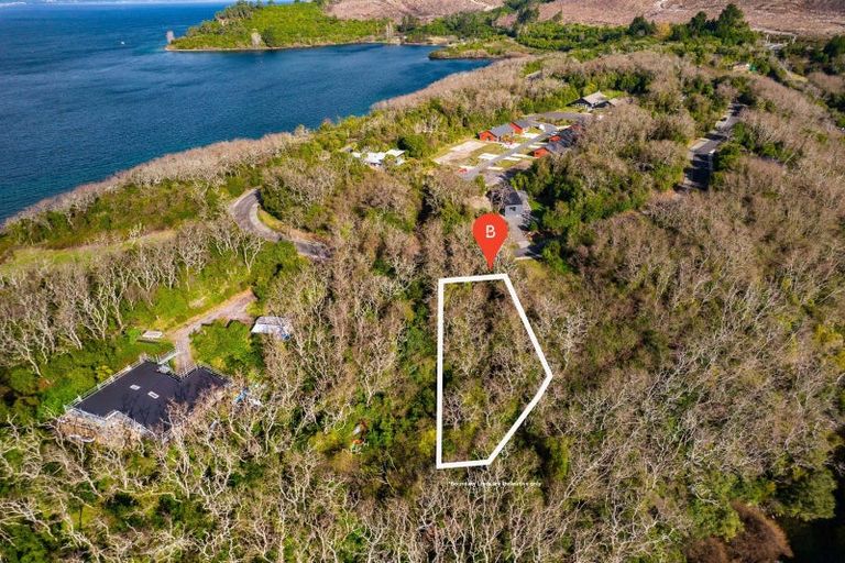 Photo of property in 31 Parawera Drive, Acacia Bay, Taupo, 3330