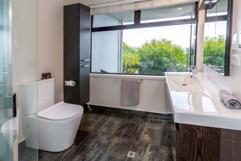 Photo of property in 9 Inverness Lane, Redcliffs, Christchurch, 8081