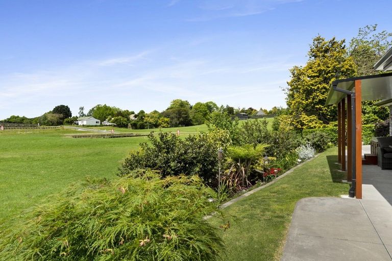 Photo of property in 18 Tranquil Grove, Omokoroa, 3114