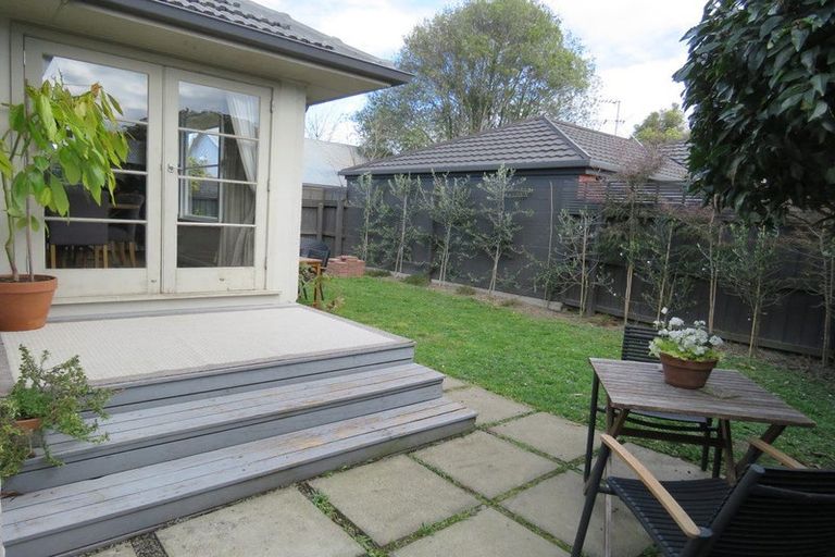 Photo of property in 1/17 Oakdale Street, Avonhead, Christchurch, 8042