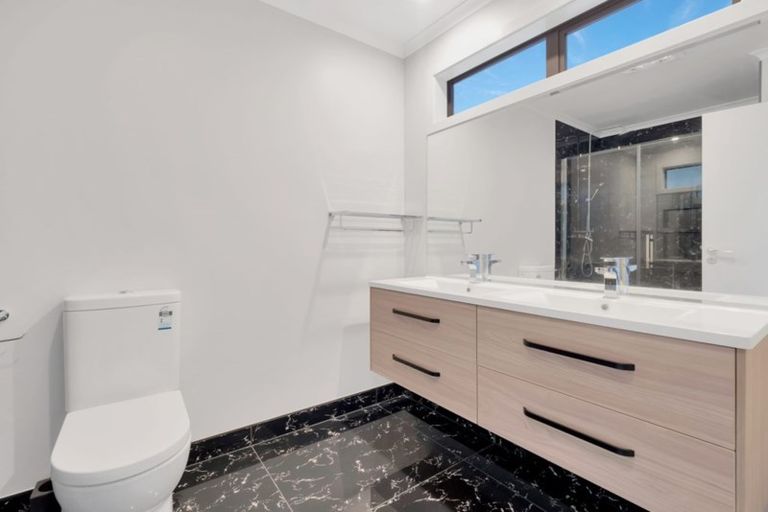 Photo of property in 45 Awataha Crescent, Pyes Pa, Tauranga, 3110