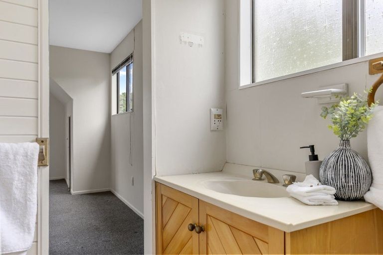 Photo of property in 53 Grace Crescent, Richmond Heights, Taupo, 3330