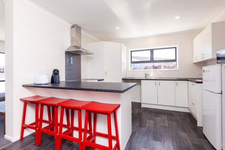 Photo of property in 12 Evelyn Place, Welbourn, New Plymouth, 4310