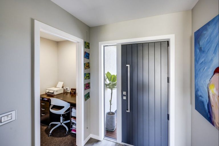 Photo of property in 28 Kaituna Place, Te Awa, Napier, 4110