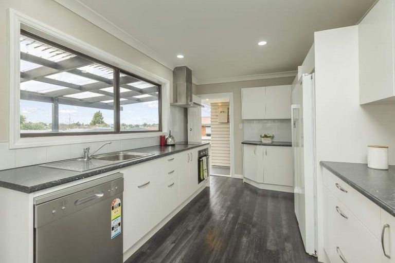Photo of property in 6 Thompson Terrace, Manurewa, Auckland, 2102